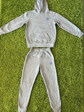 Converse Gray Sweatshirt & Joggers Set with Blue Star Logo